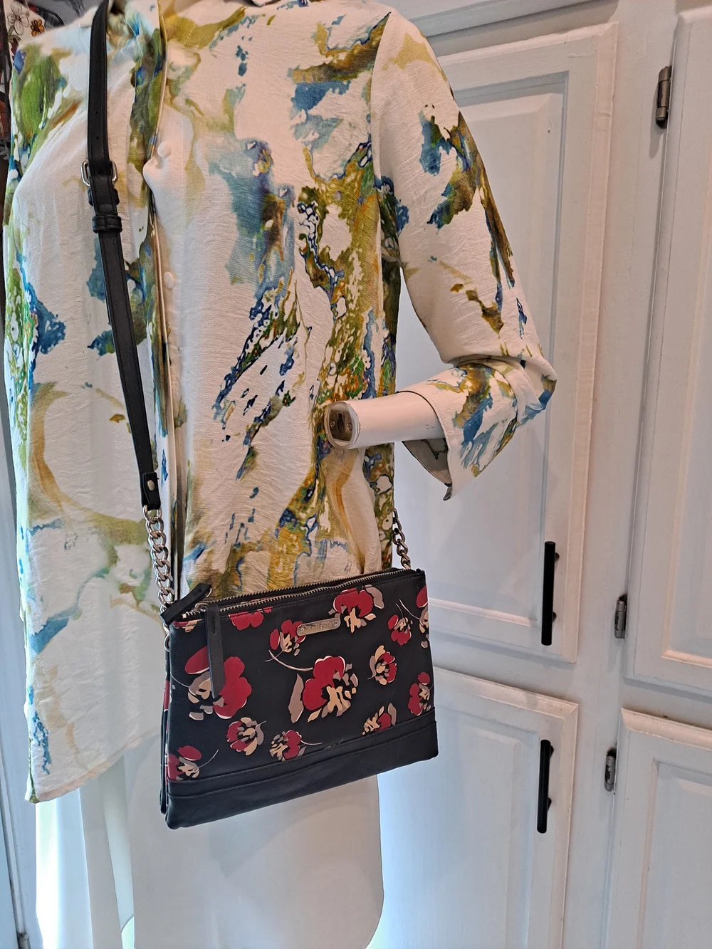 Kim Rogers Black Compact Crossbody Bag In Red Tan Gray Floral Poppy Print Vegan